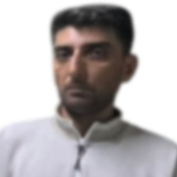 Bahçelievler’de polis yelekli hırsızlar, yakalanmamak için aracı yaktı