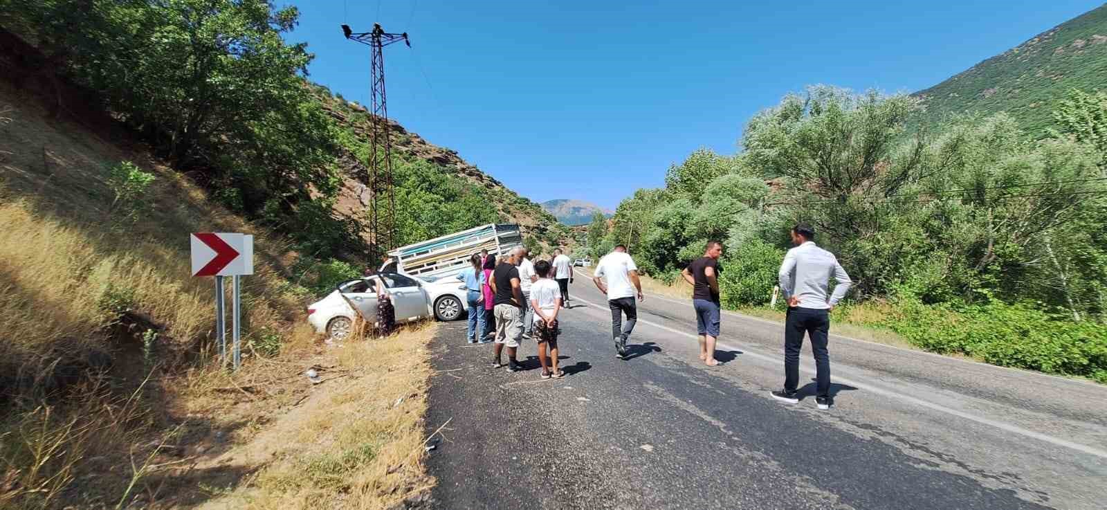 Tunceli’de trafik kazası: 3 yaralı