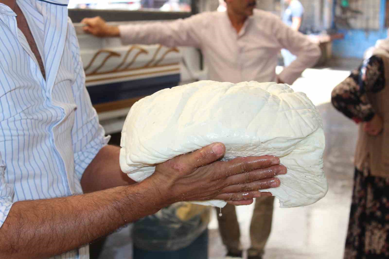 Siirt peynirine Türkiye’nin dört bir yanından yoğun ilgi