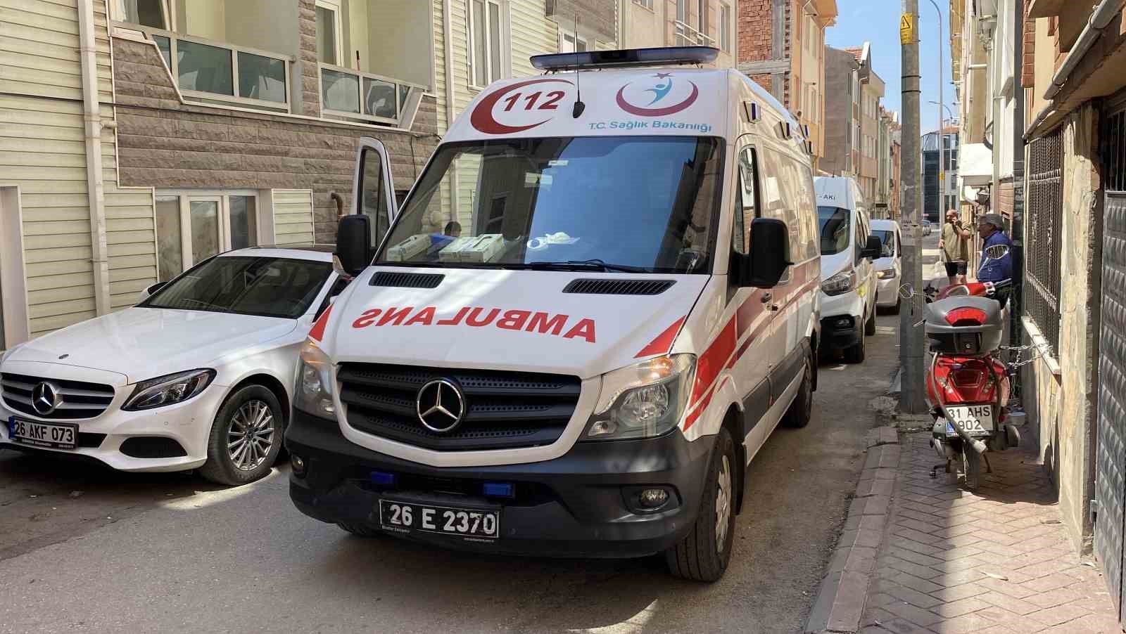 İki &ccedil;ocuk babası adam evinde &ouml;l&uuml; bulundu
