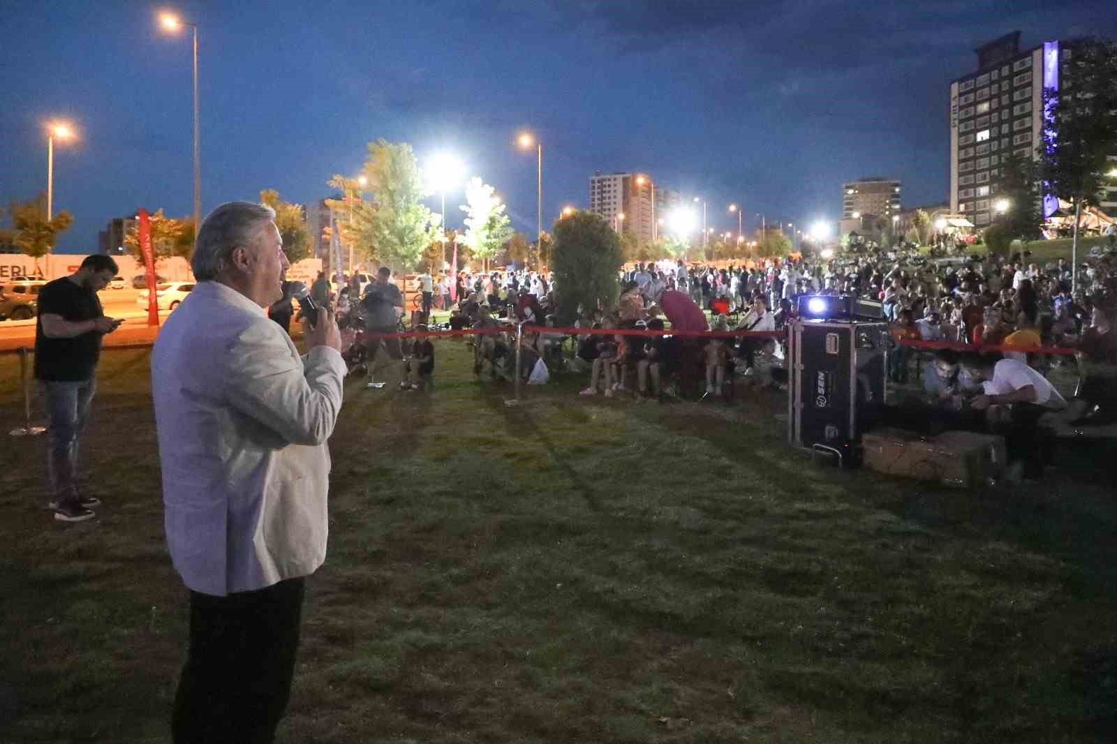 Başkan Palancıoğlu; Sinema Günleri’nde vatandaşlarla bir araya geldi