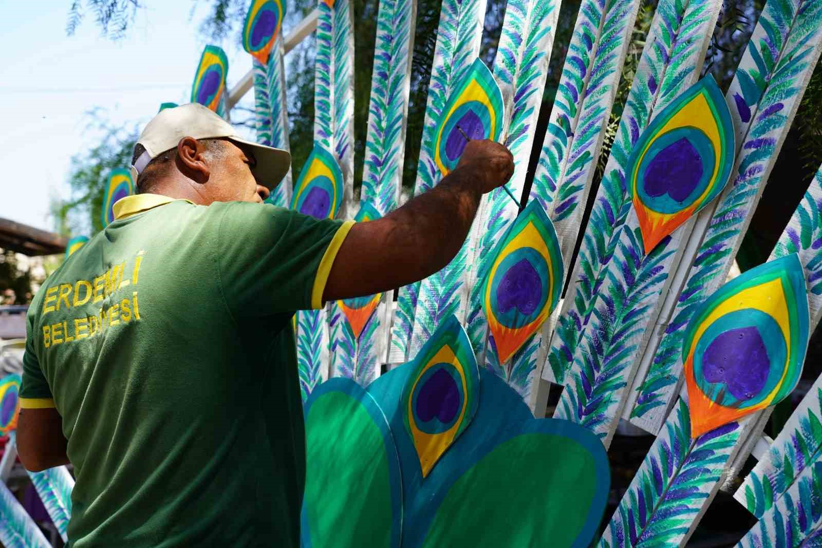 Erdemli’de atık malzemelerle park ve bahçelere estetik dokunuş