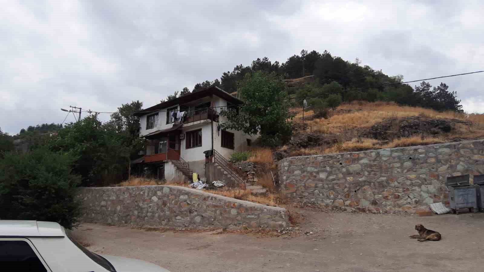 Bolu’da kaya düşmesi riski altındaki evler için tahliye kararı: 30 gün süre verildi
