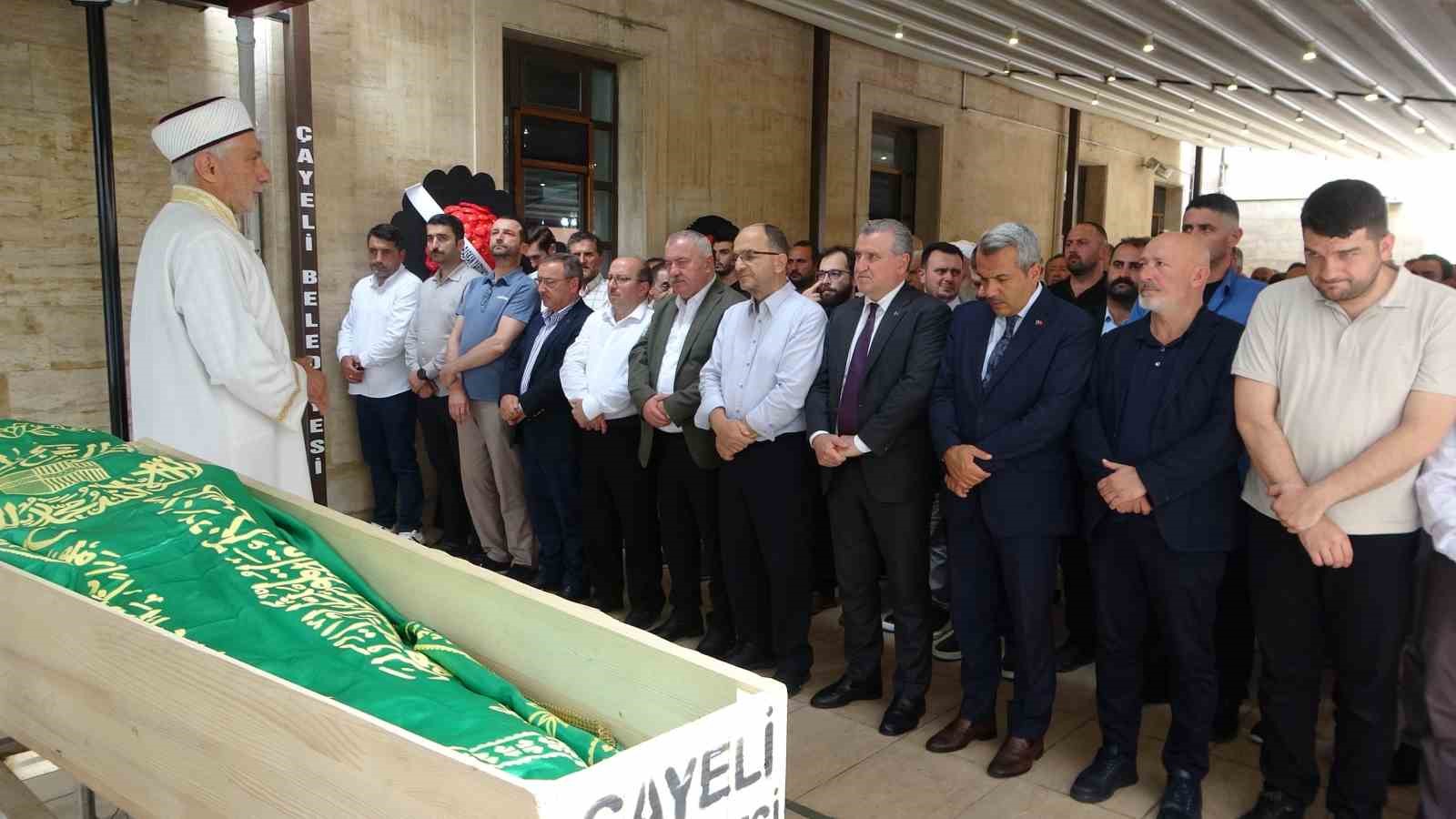 Eski Milletvekili Ayar’ın babası son yolculuğuna uğurlandı