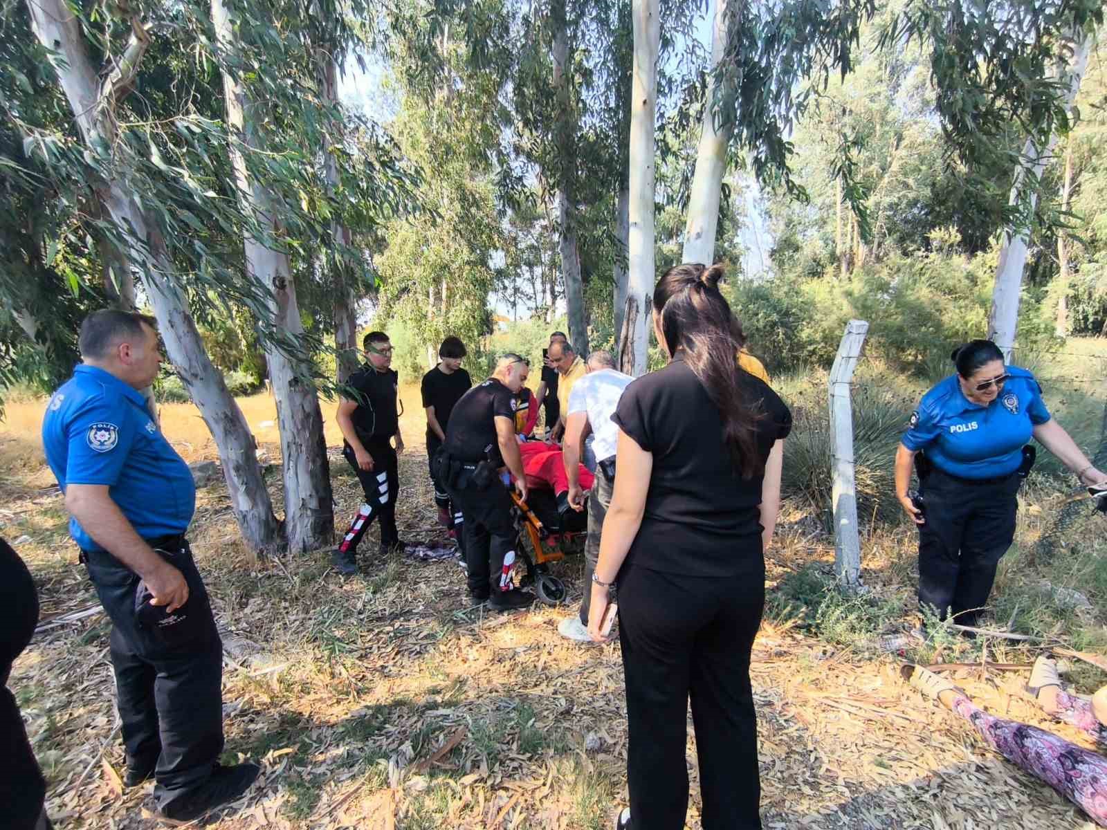 Evden ka&ccedil;an gen&ccedil; kız yol kenarında yaralı halde bulundu
