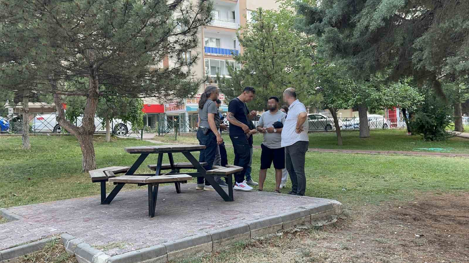 Kayınçosunu tabancayla vurup kaçtı, sonra motosikletiyle geri dönüp teslim oldu