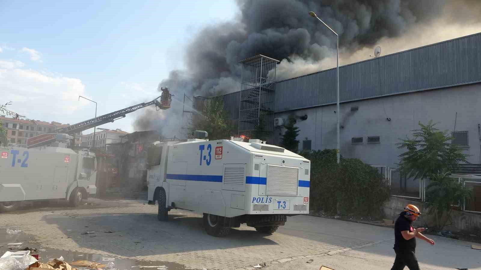 Malatya’da hırdavat mağazasında çıkan yangın kontrol altına alındı