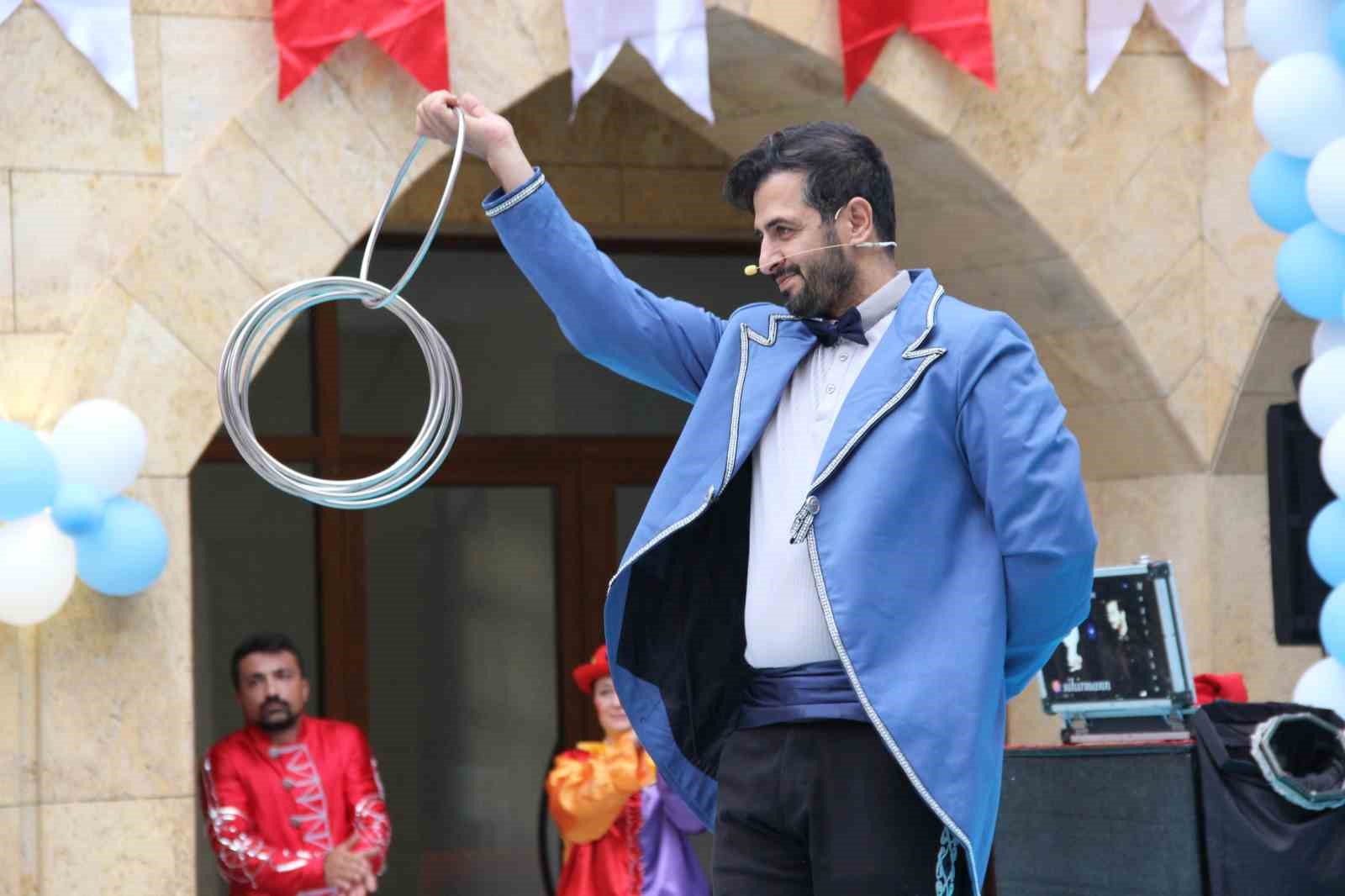 Çorum’da toplu sünnet şöleni renkli görüntülere sahne oldu