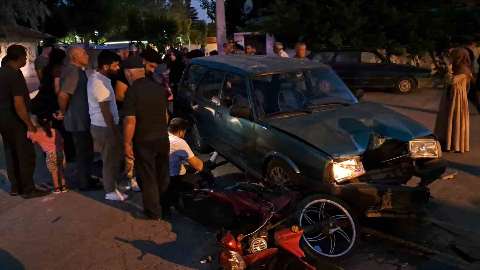 Karaman’da otomobil ile motosiklet çarpıştı: 2 yaralı