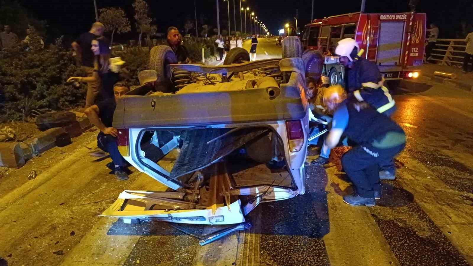 İki otomobilin &ccedil;arpıştığı kazada 2&rsquo;si ağır 7 kişi yaralandı
