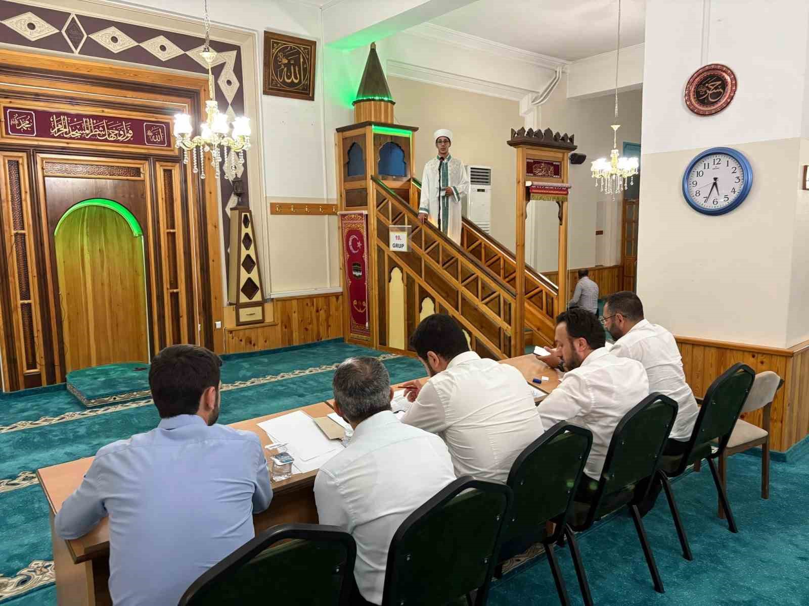 Erzincan’da ’Kur’an-ı Kerim’i Güzel Okuma ve Etkili Hutbe Sunumu Yarışması’ düzenlendi