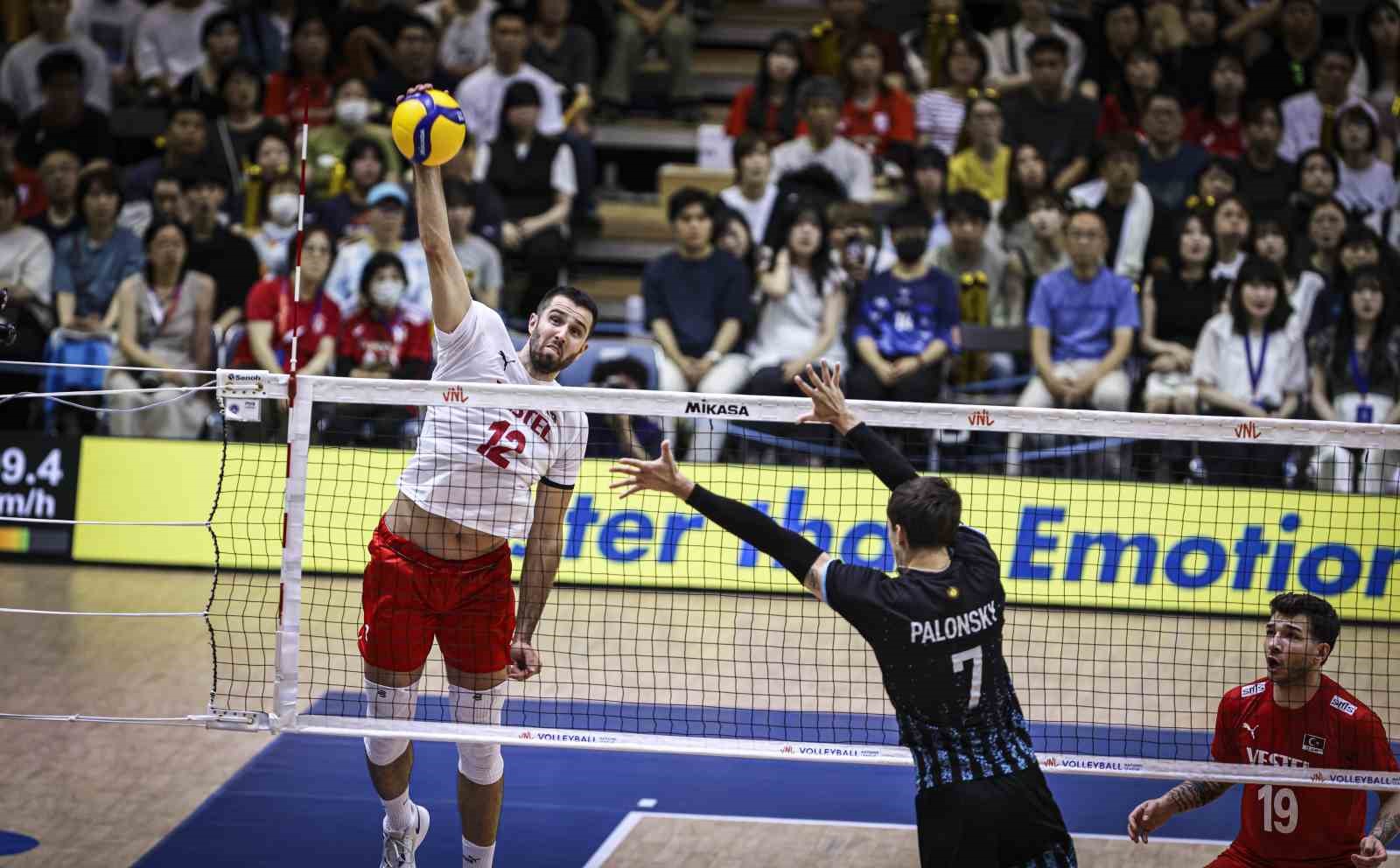 A Milli Erkek Voleybol Takımı, Arjantin’e 3-2 mağlup oldu
