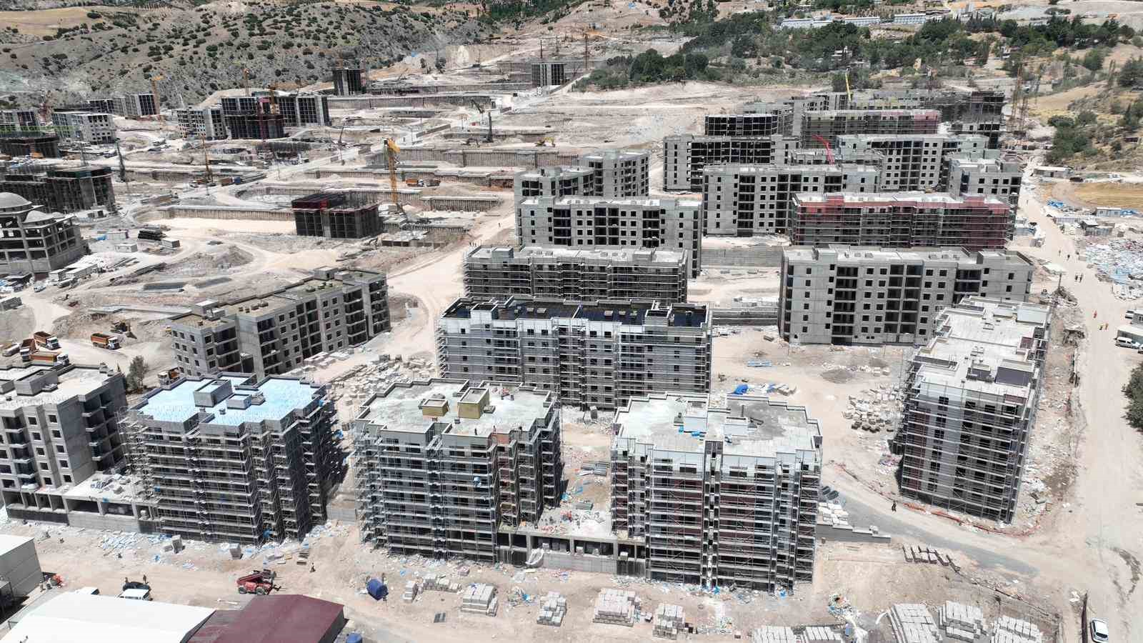 Bakan Grgel,  "Kahramanmaramz daha direnli ve modern bir ehir olarak hep birlikte yeniden ina edeceiz"

