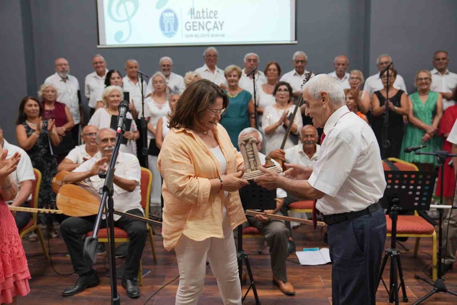 Didim’de yaz akşamları türkülerle şenlendi