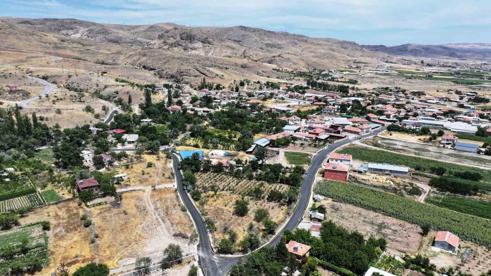 Başkan Çolakbayrakdar: "Kırsal mahallelerimizin de çehresini değiştiriyoruz"