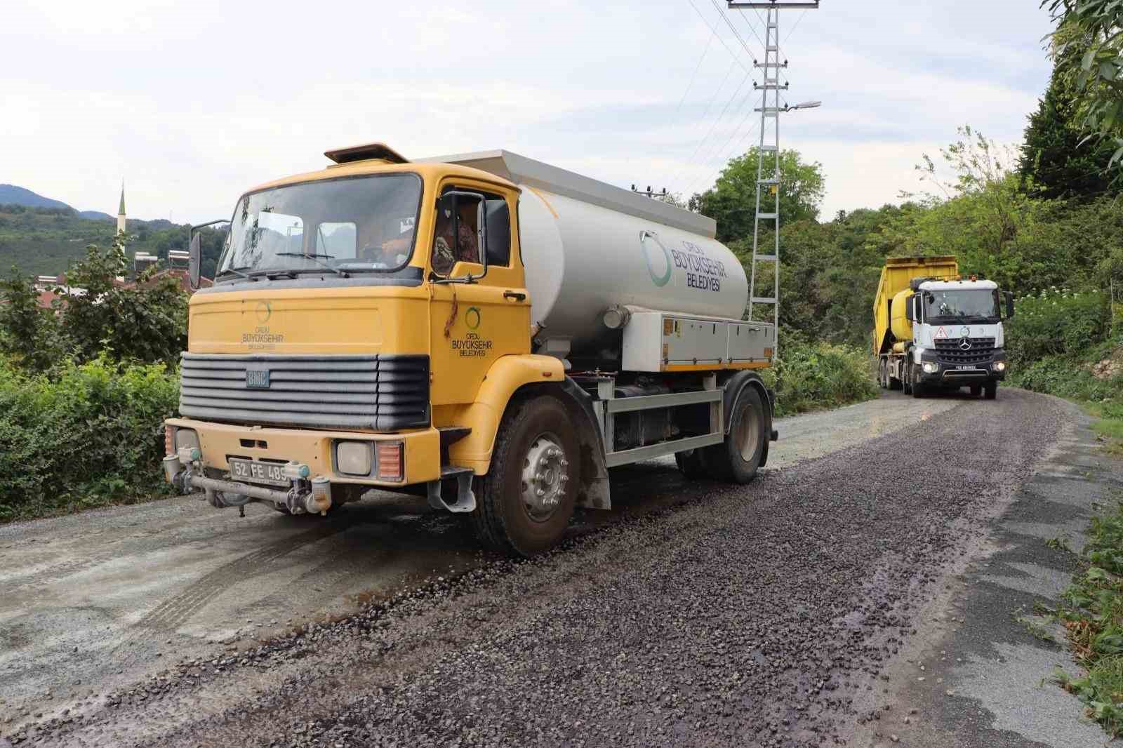 Ordu&rsquo;nun yollarında asfalt seferberliği s&uuml;r&uuml;yor
