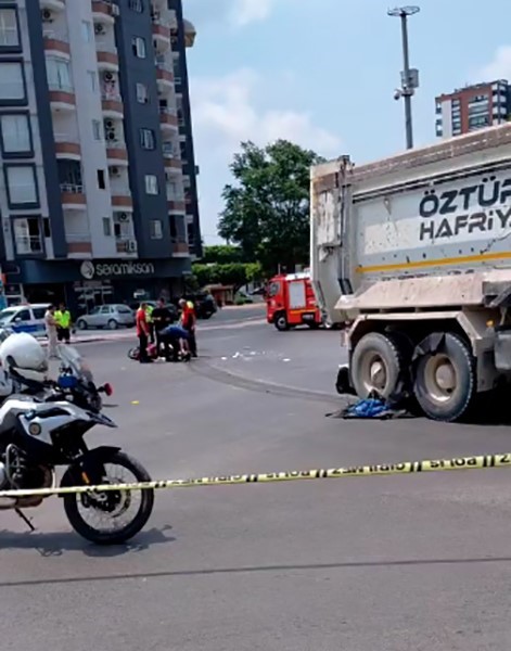 Tarsus’ta kamyon ile motosiklet çarpıştı: 1 ölü, 1 yaralı