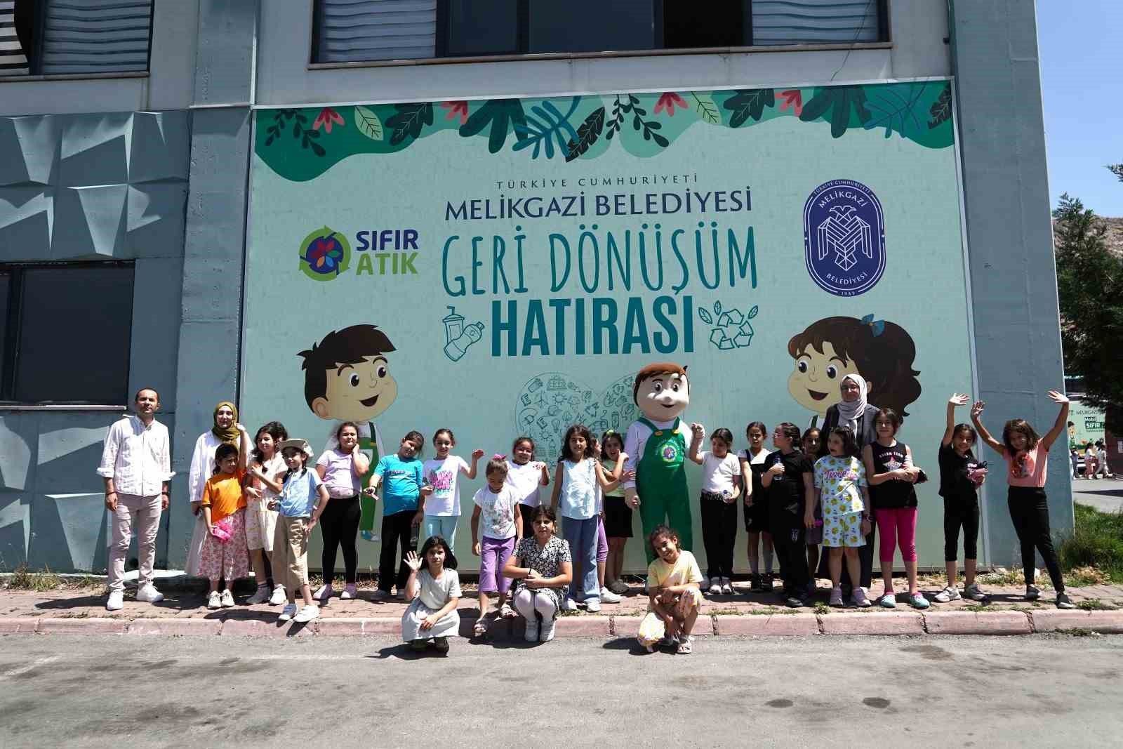 Melikgazi Belediyesi’nde geri dönüşümde farkındalık eğitimleri devam ediyor