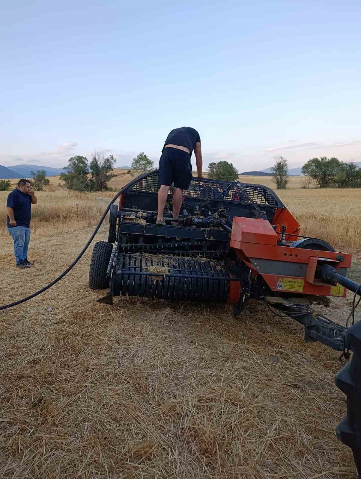 Balya makinesi yangın çıkarttı: Yangın tüpü faciayı önledi