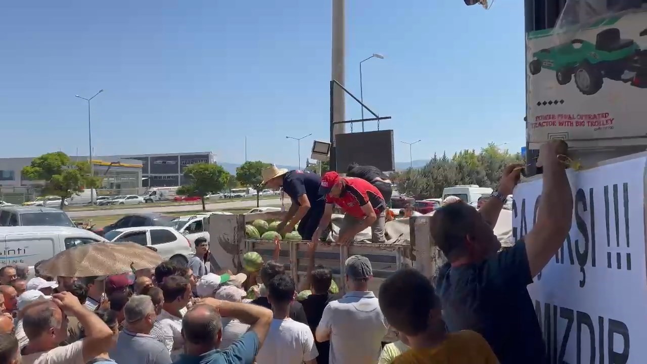 Bedava karpuzu duyan geldi