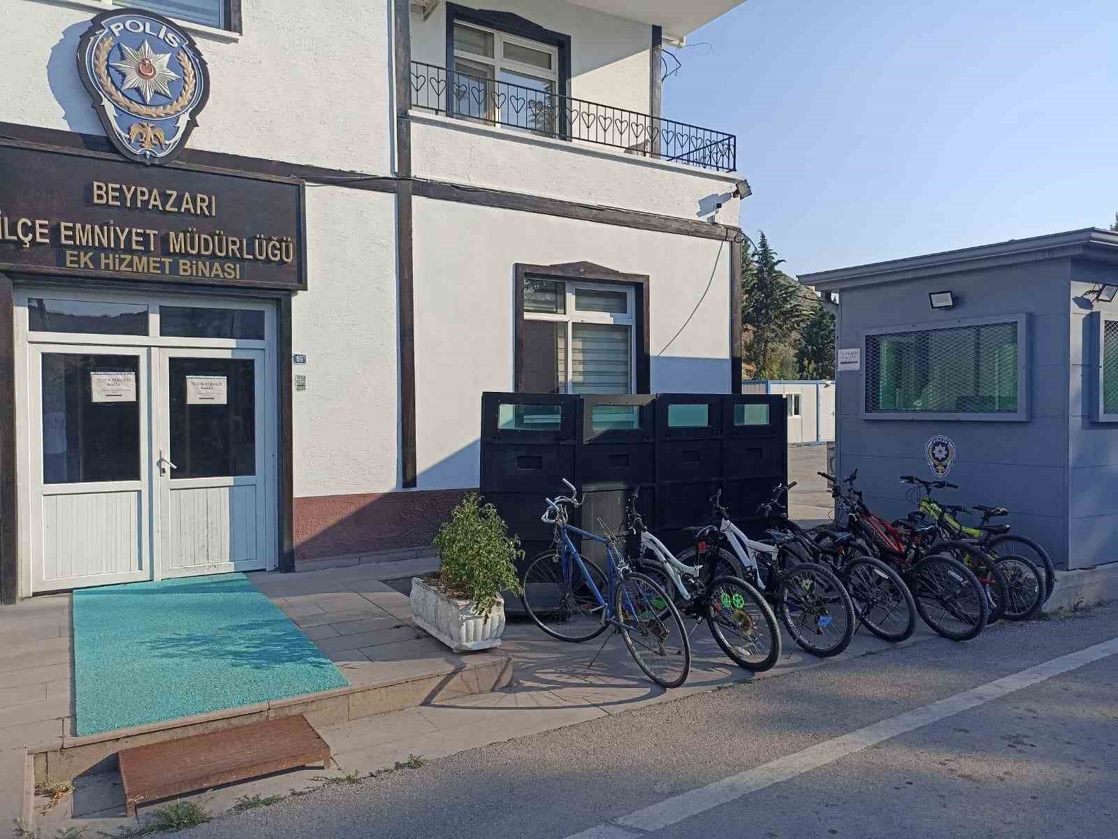 Beypazarı’nda bisiklet hırsızları yakayı ele verdi: 3 kişi gözaltına alındı