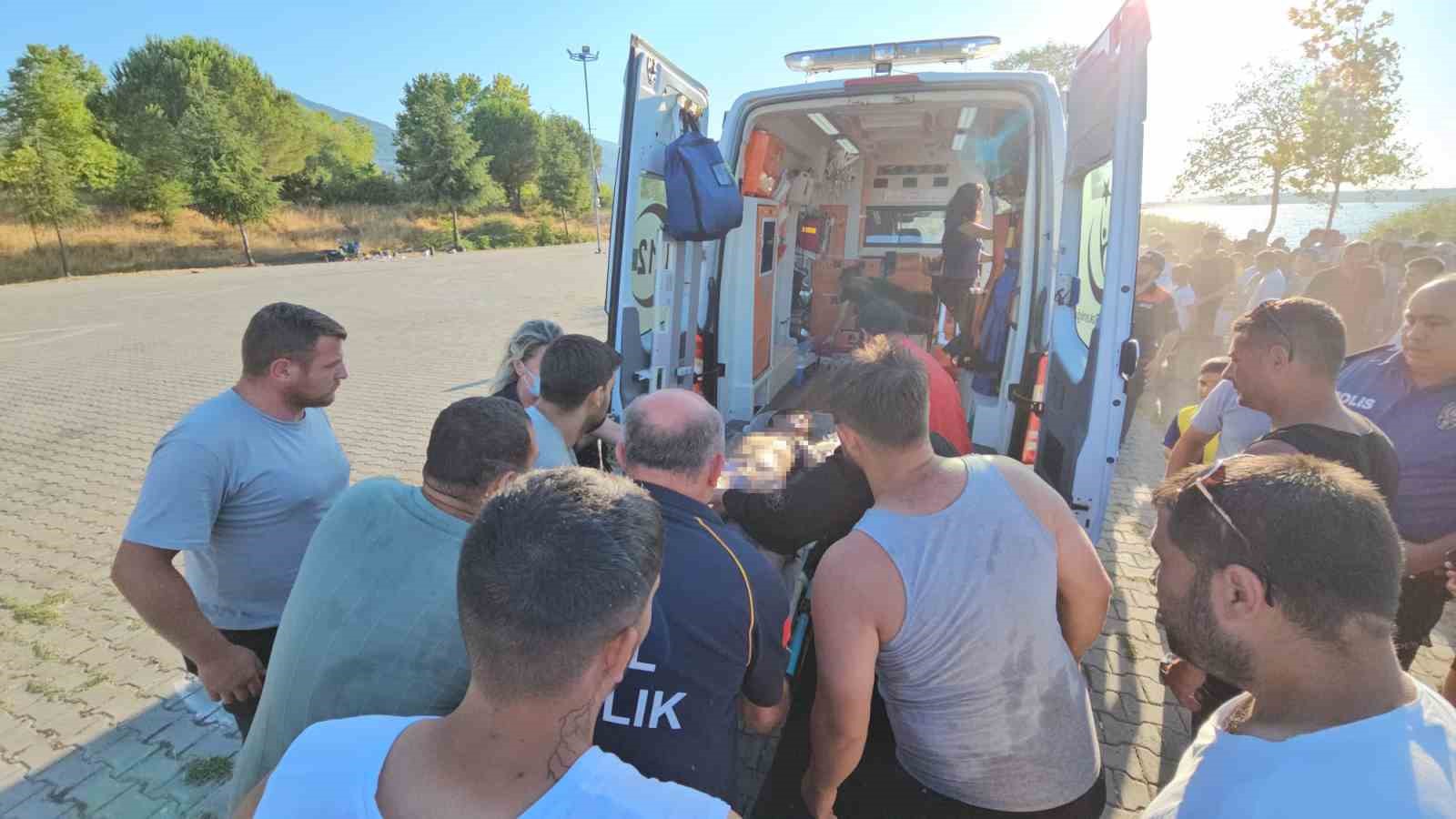 Serinlemek için göle giren çocuk boğuldu