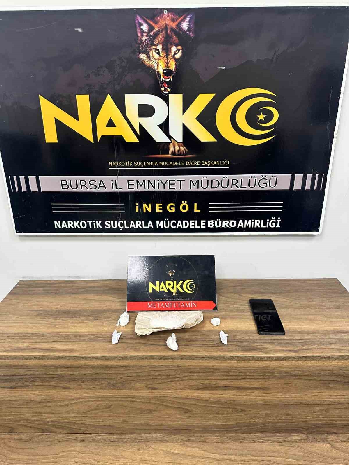 Bursa’da uyuşturucu taciri suçüstü yakalandı