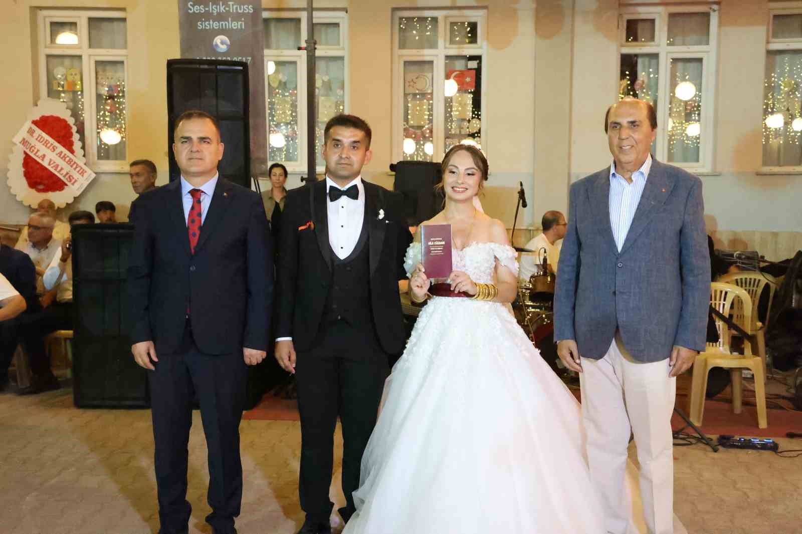 Pençe-Kilit gazisi Üsteğmen Duran dünya evine girdi