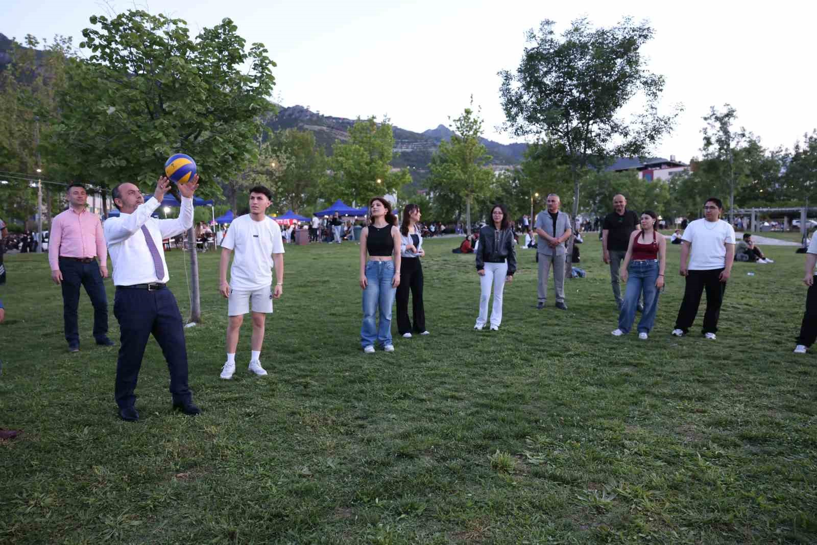 PA&Uuml;&rsquo;n&uuml;n yeni y&ouml;netimden ilk 100 g&uuml;nde hedef odaklı, katılımcı ve yenilik&ccedil;i adımlar
