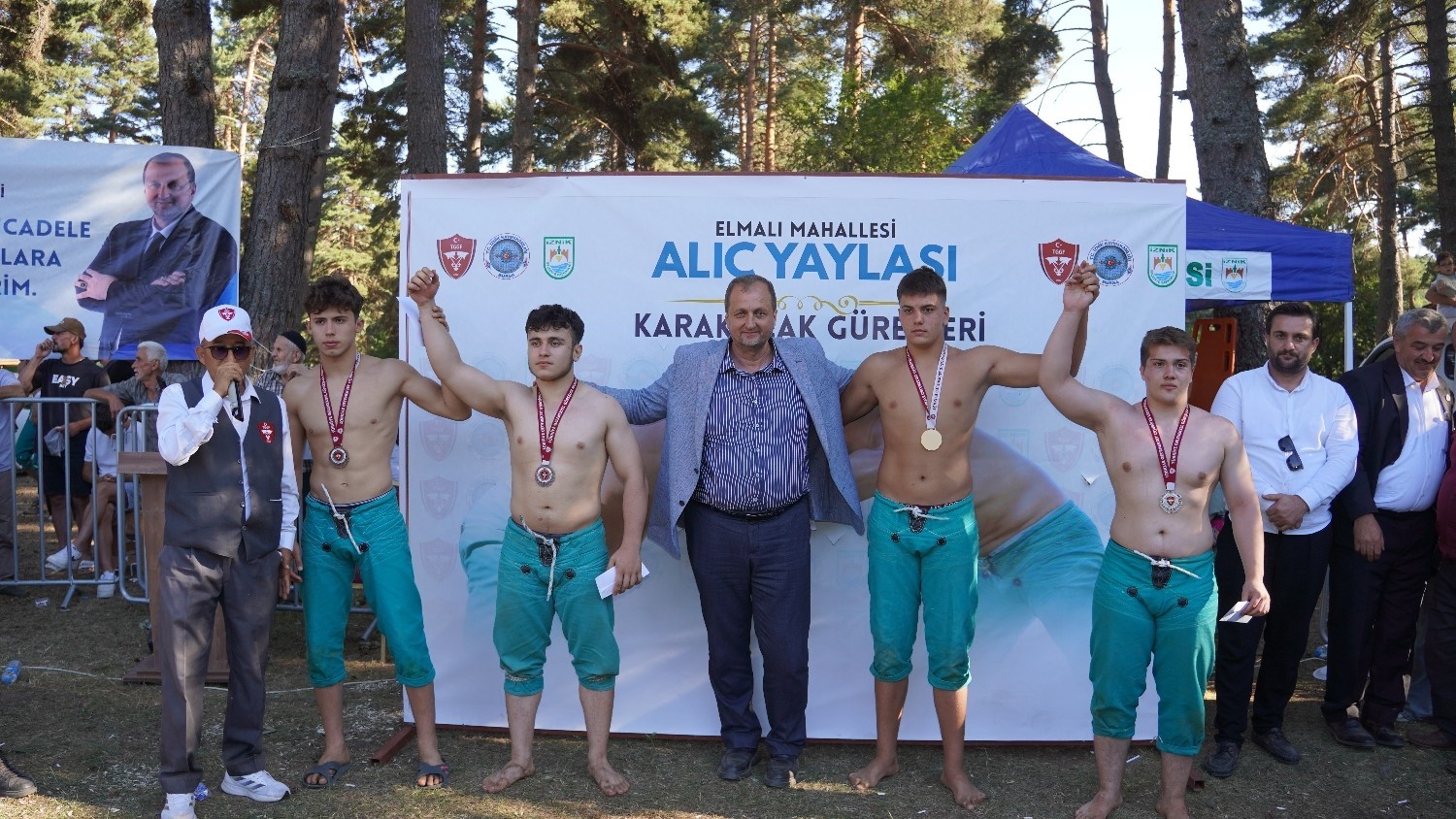 Alıç Yaylası kıran Kırana güreşlere sahne oldu