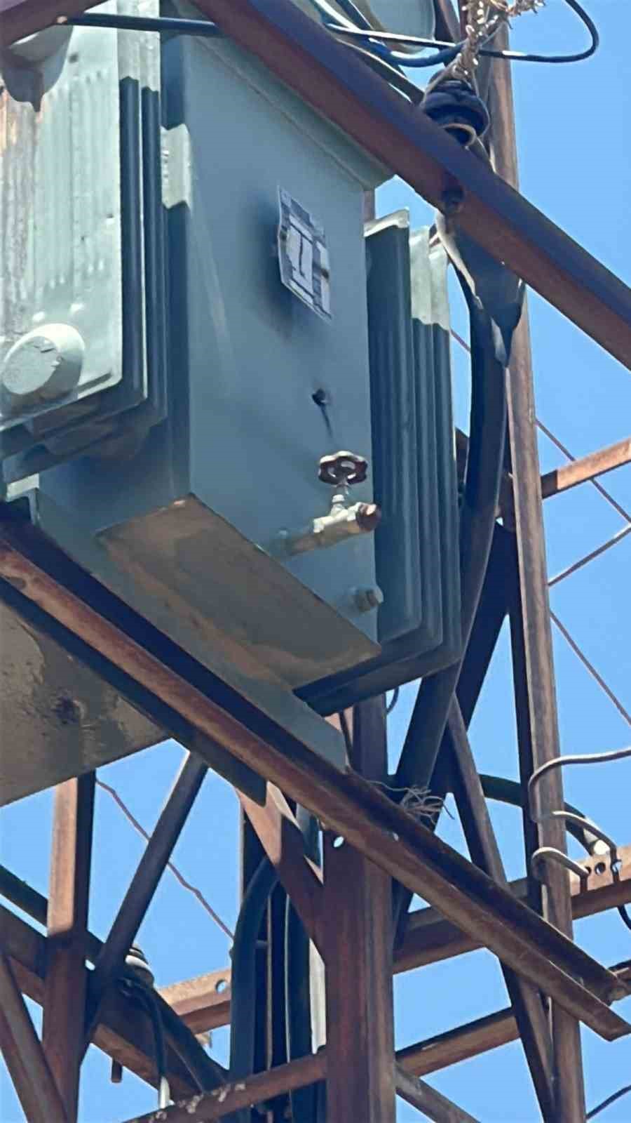 Şanlıurfa’da vatandaşa elektrik sağlayan trafolar kurşunlandı
