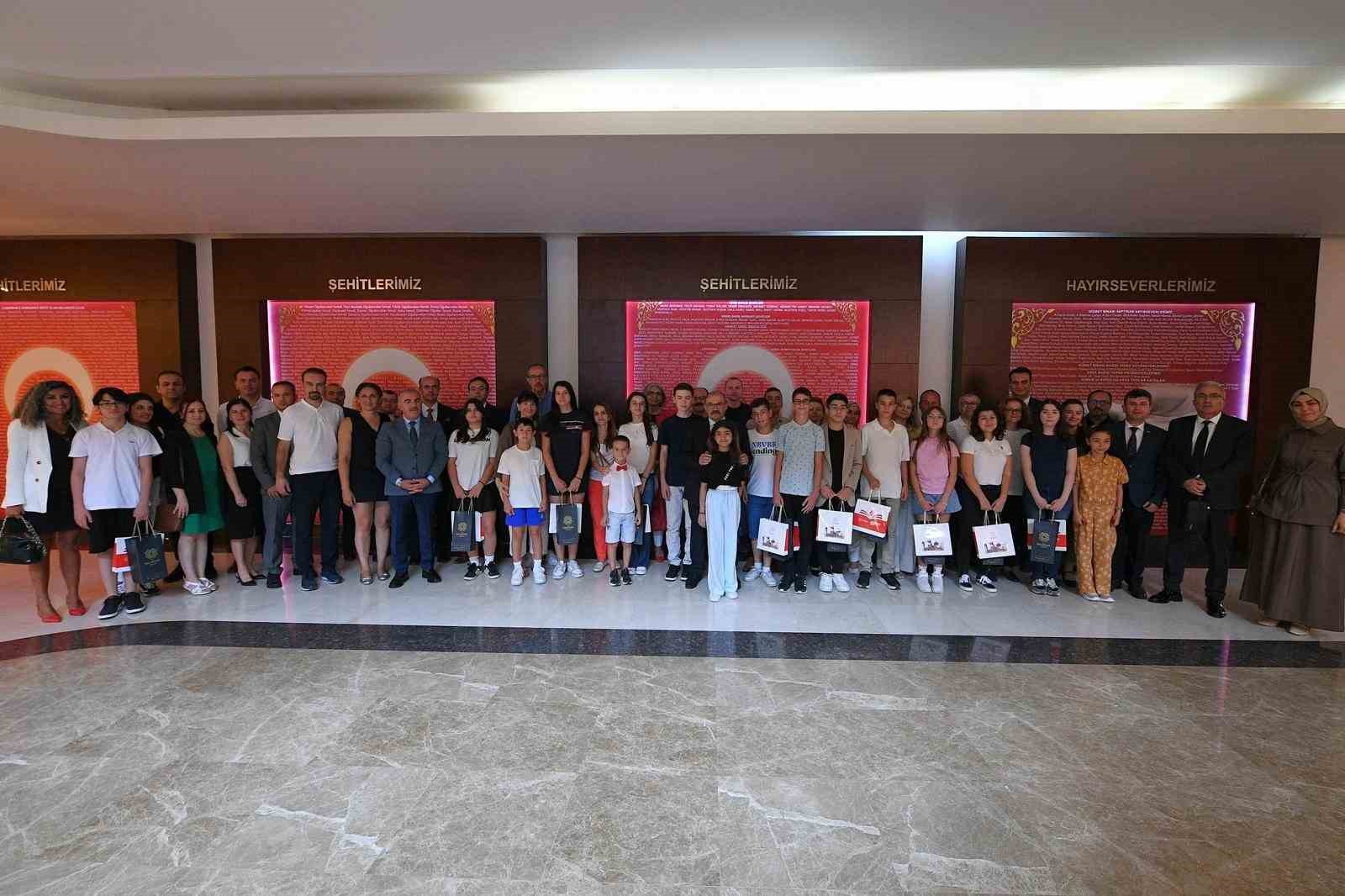 Balıkesir&rsquo;de 32 &ouml;ğrenci YKS&rsquo; de ilk bine girdi
