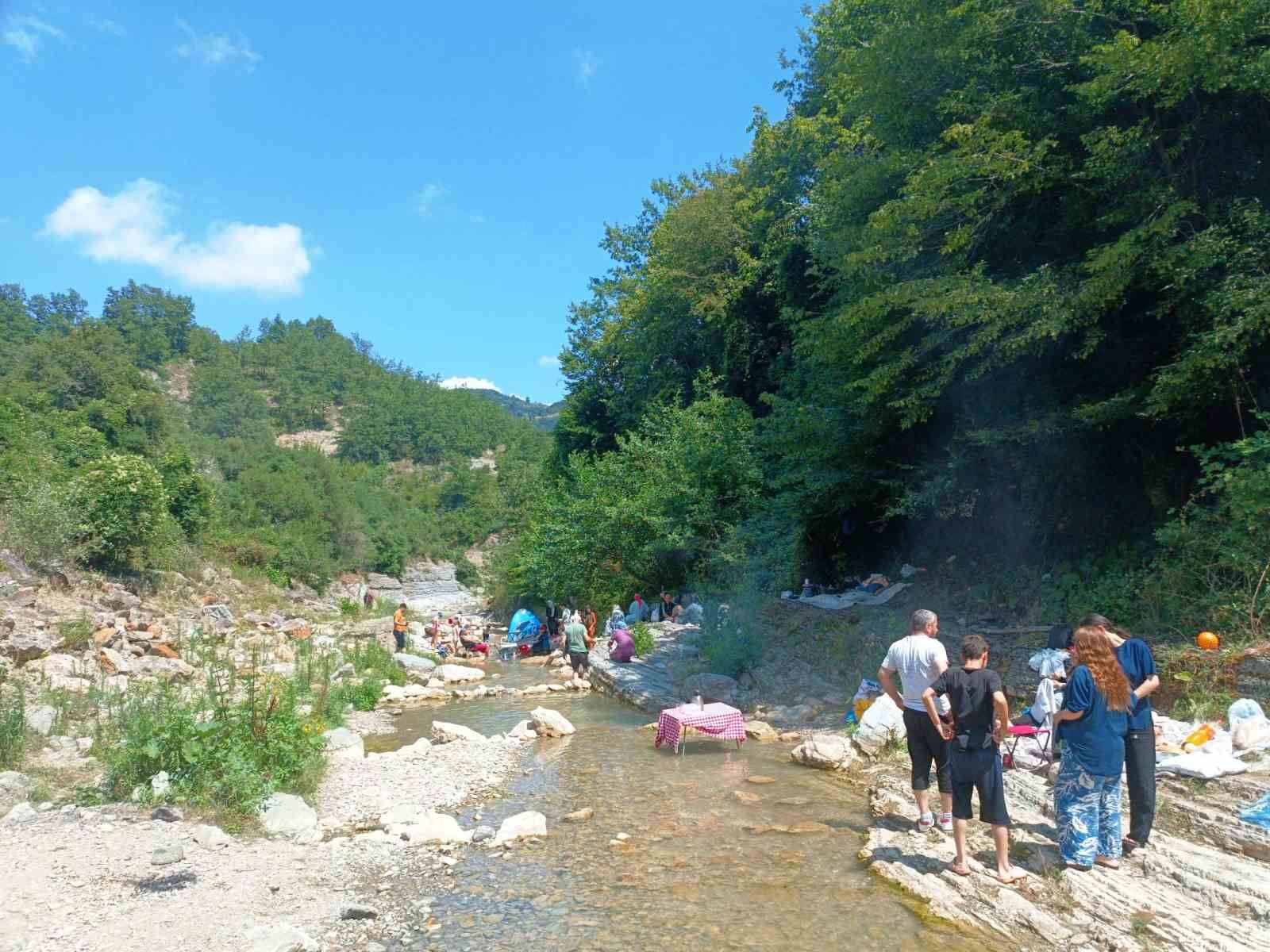 Dağların arasındaki saklı cennette yürekler ağza geldi
