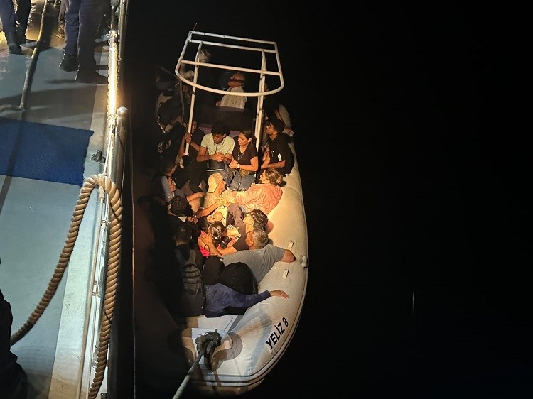 Bodrum&rsquo;da 27 d&uuml;zensiz g&ouml;&ccedil;men yakalandı
