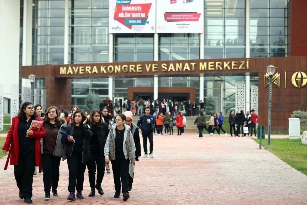 GİBT&Uuml; &uuml;niversite tercih g&uuml;nleri&rsquo;nde adaylarla buluşuyor
