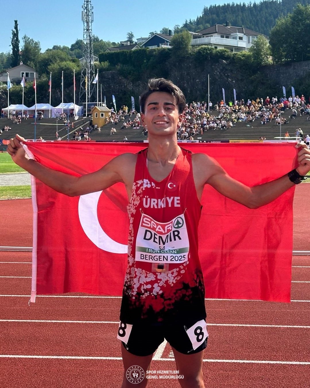 Bakan Bak&rsquo;tan, Avrupa şampiyonu milli atletler i&ccedil;in tebrik mesajı
