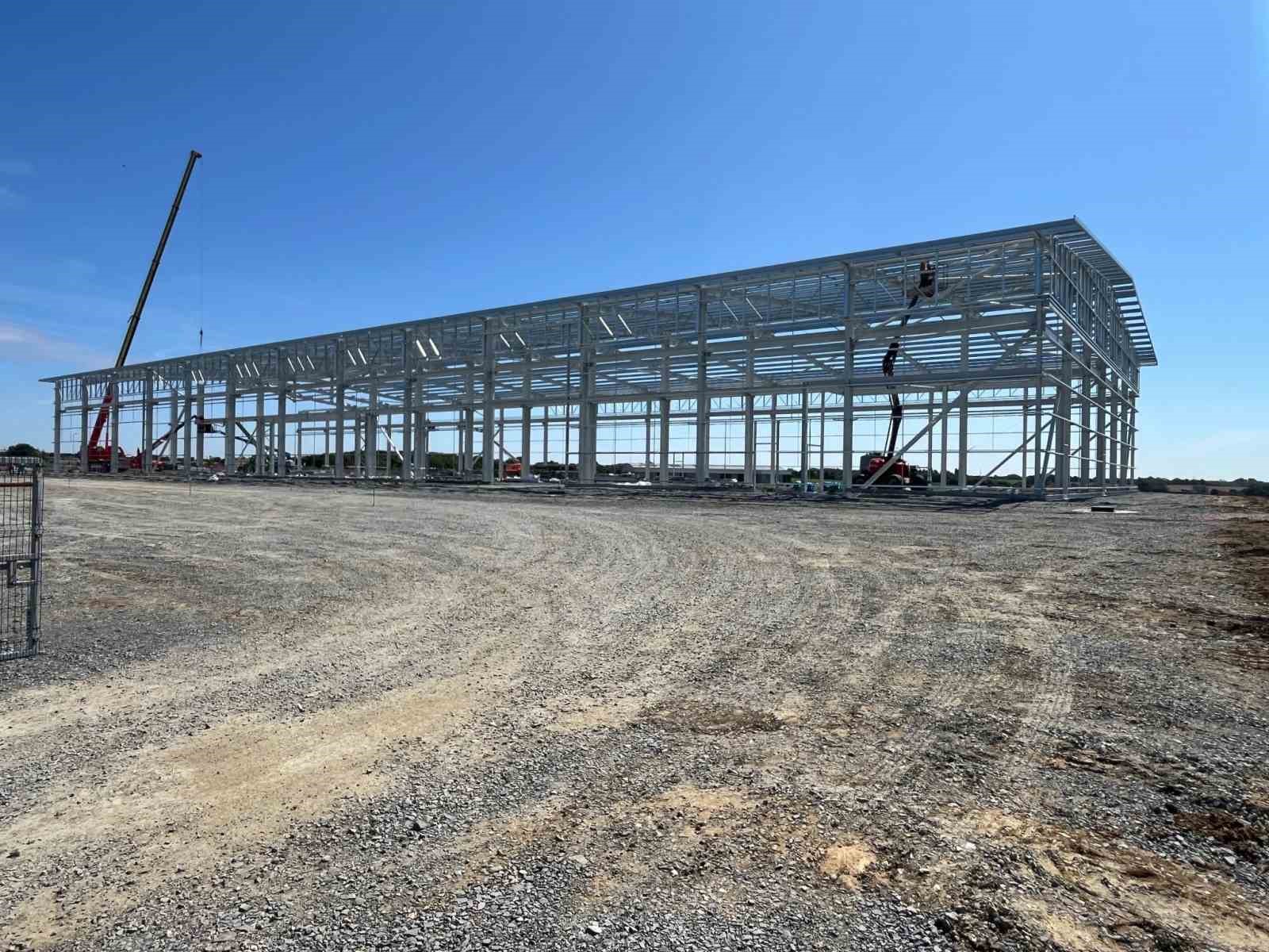 İngiliz Bakan, Assan Panel’in Suffolk’taki tesisini örnek gösterdi