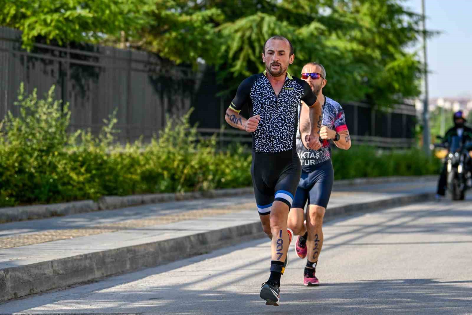 Muğlalı sporculardan Duatlon Türkiye finalinde büyük başarı