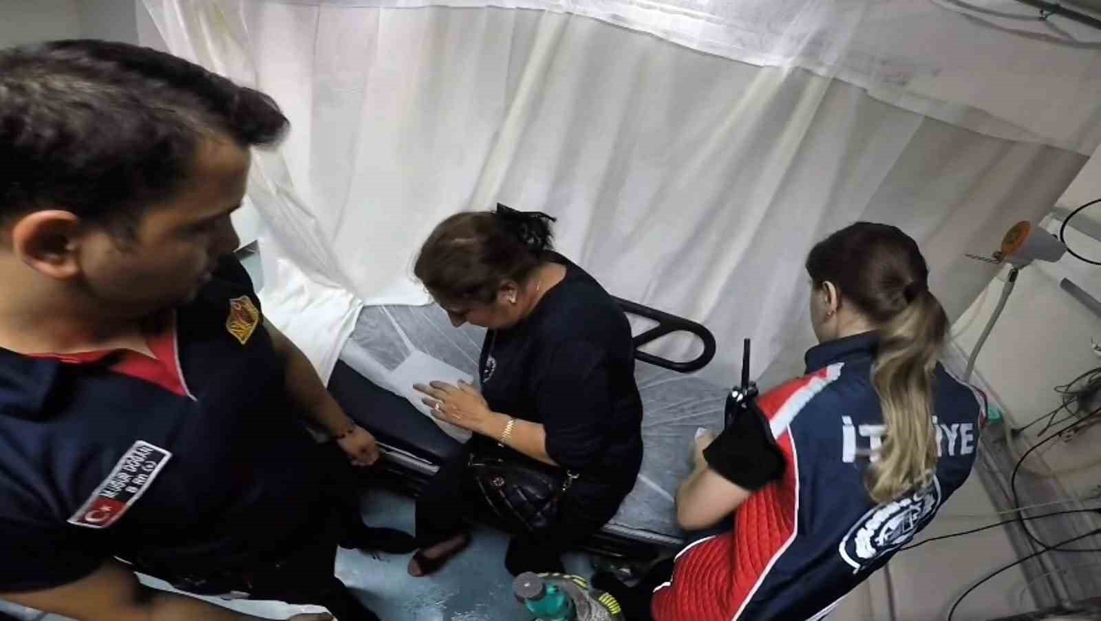 Parmağına sıkışan yüzük itfaiye ekiplerince çıkarıldı