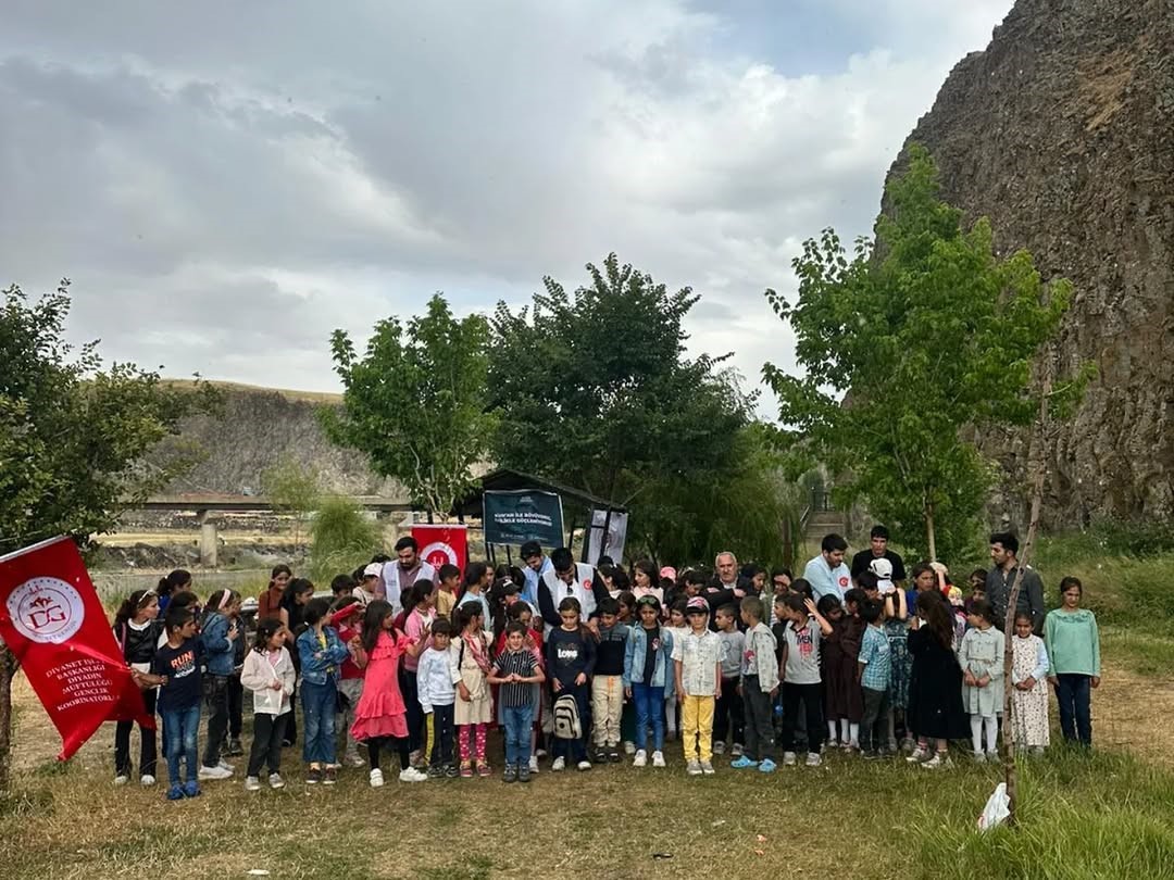 Diyadin’de gönülleri ısıtan birlik pikniği