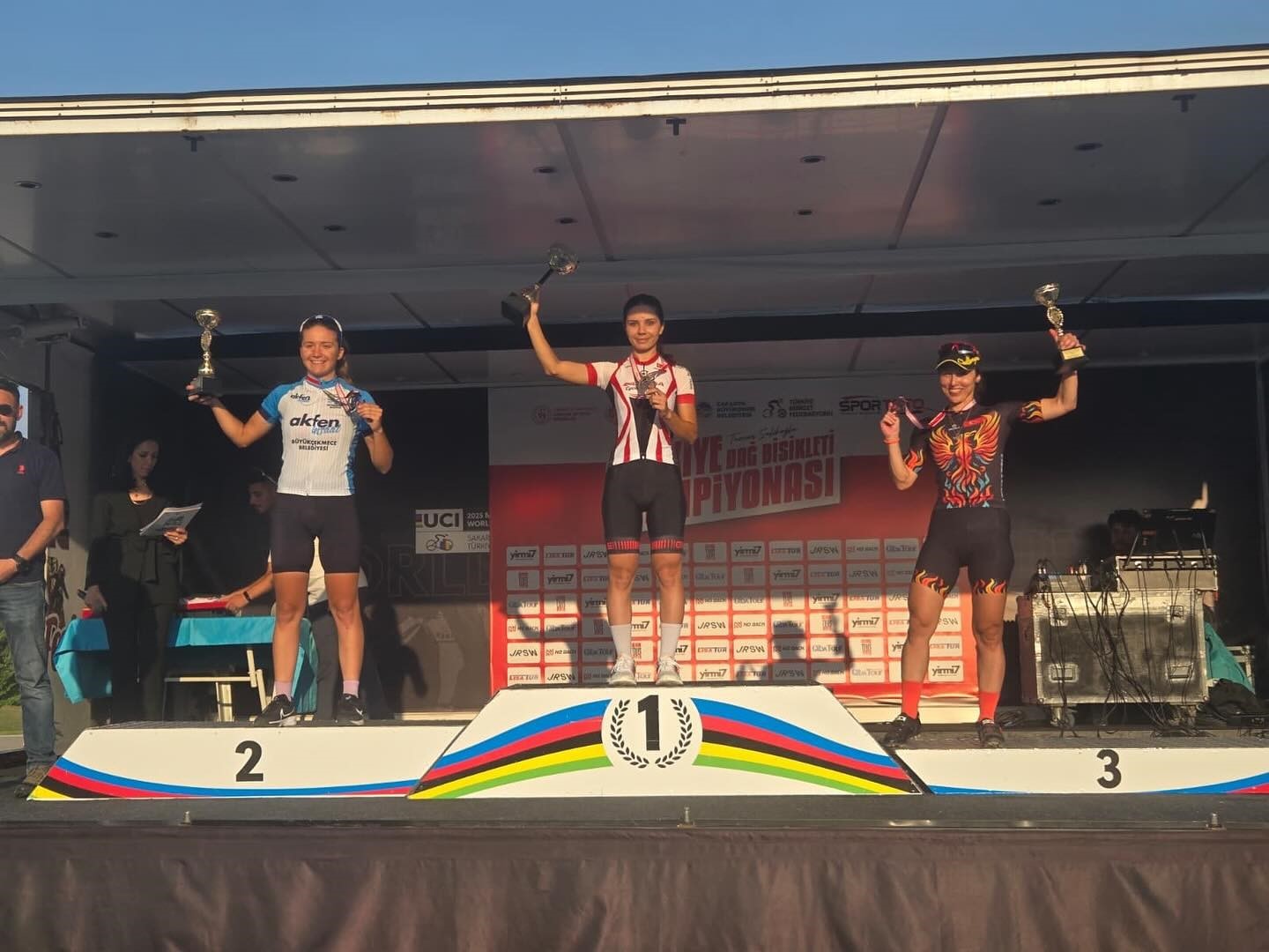 Büyükçekmece’nin gururu Ekin Ereke, gümüş madalya kazandı