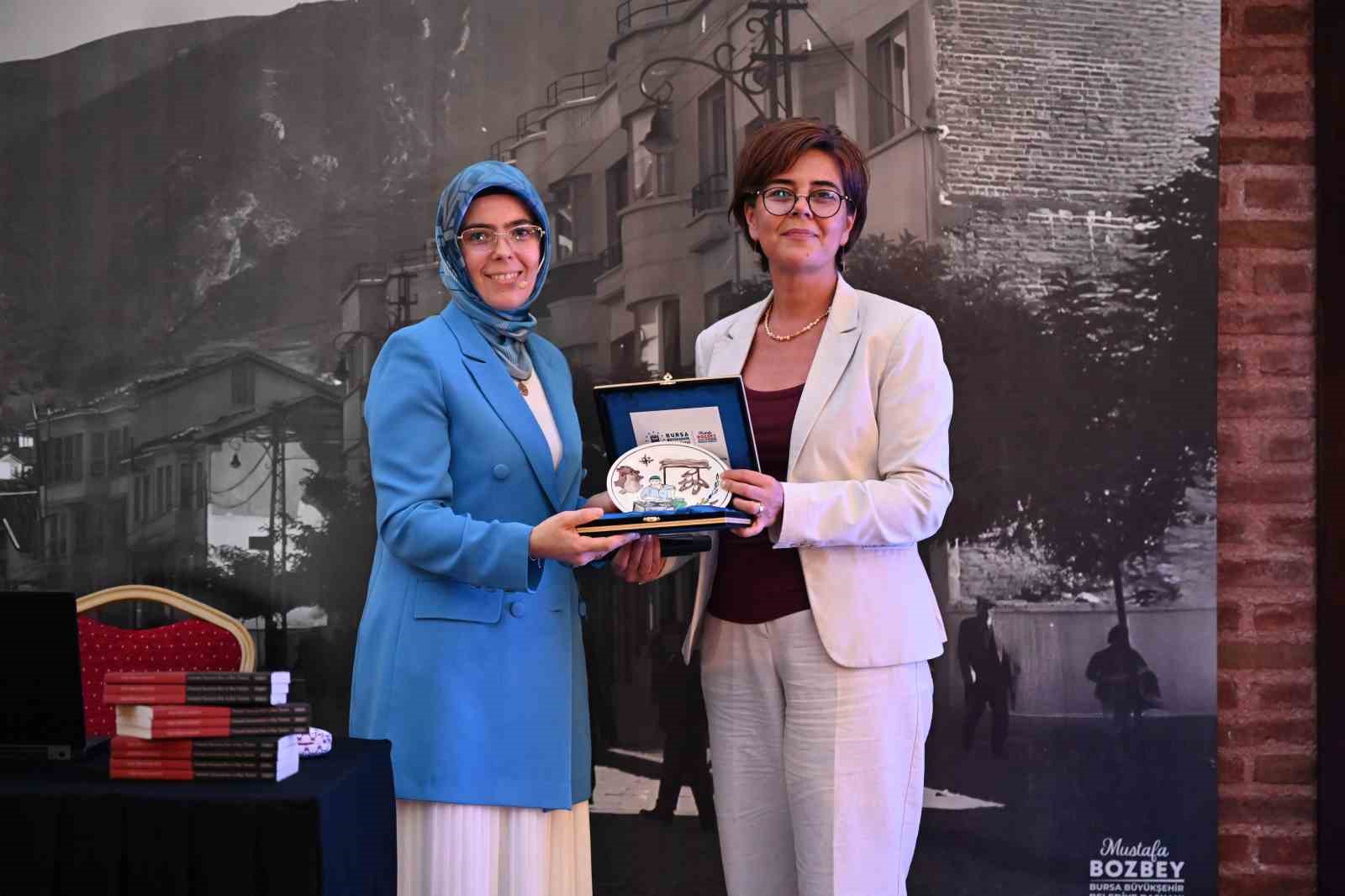 ‘Kent Tarihi Söyleşileri’nin son konuğu Ayşe Özkan Emanet oldu