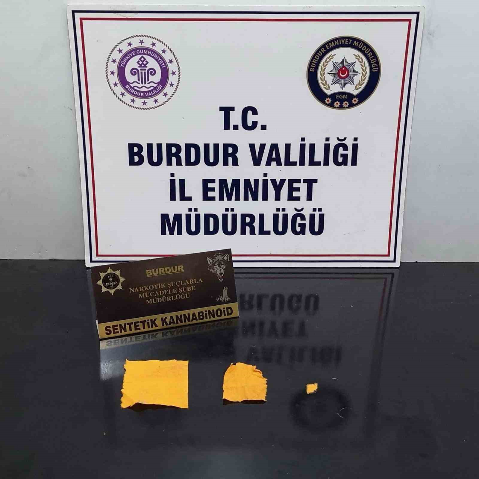 Burdur’da üzerinde uyuşturucu madde çıkan şüpheli tutuklandı