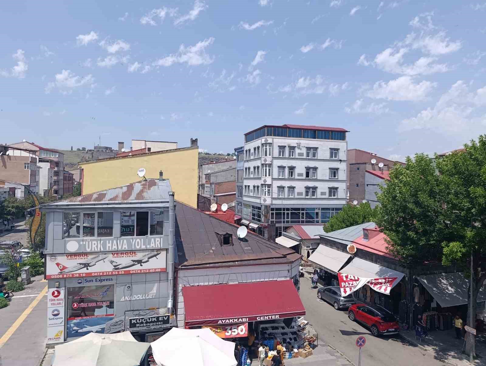 Kars&rsquo;ta Haziran ayında konut satışları y&uuml;z g&uuml;ld&uuml;rd&uuml;: 383 konut satıldı
