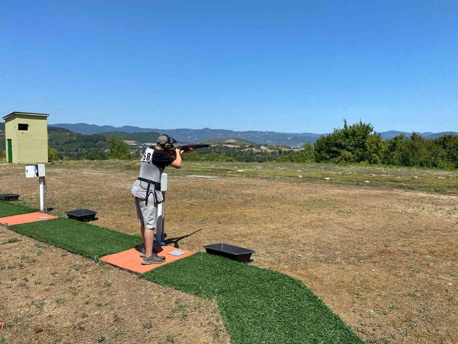 Düzce’de trap-skeet yarışması düzenlendi
