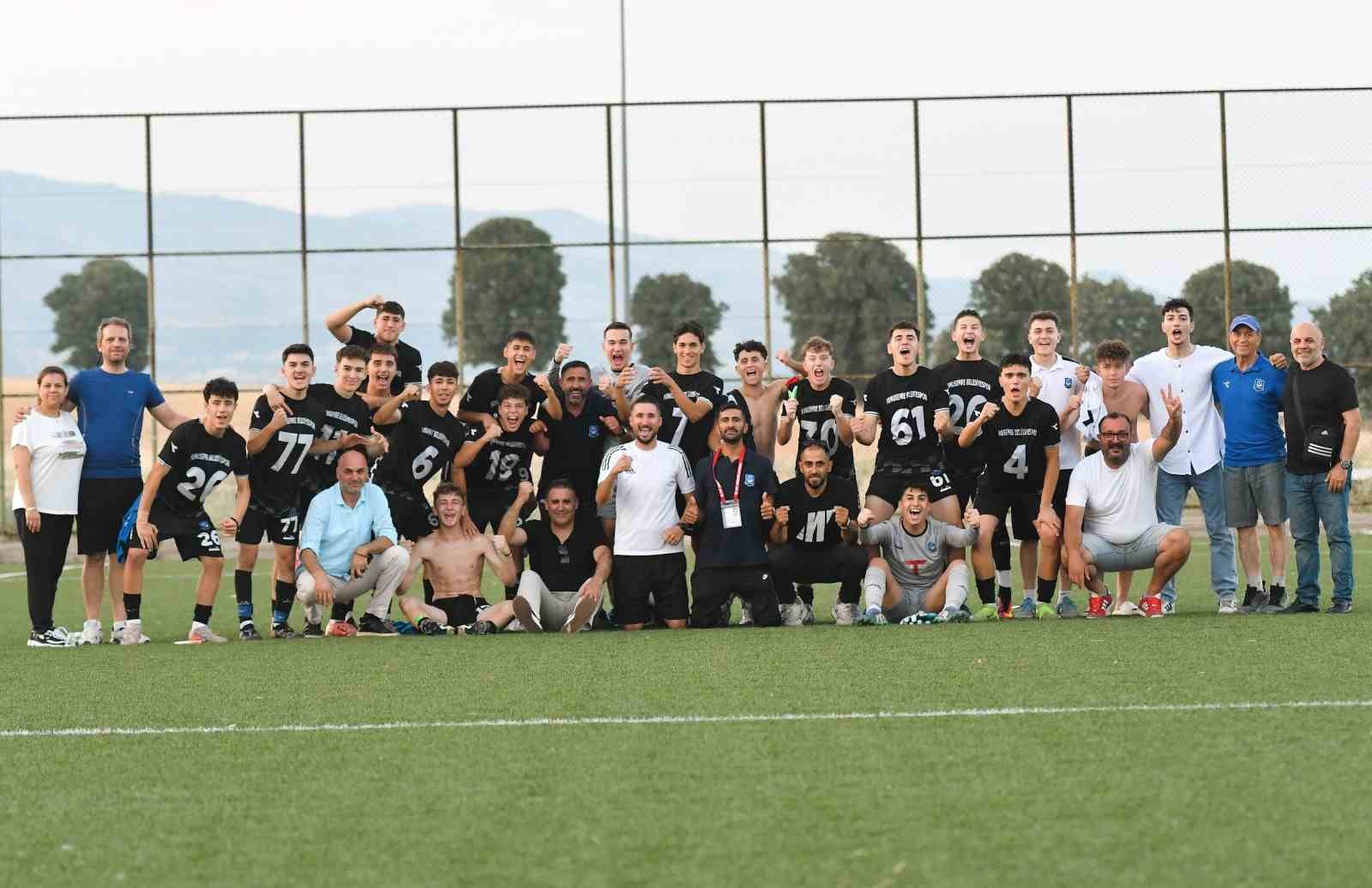 Yunusemreli U17’ler Türkiye Şampiyonasında ilk 4’e kaldı