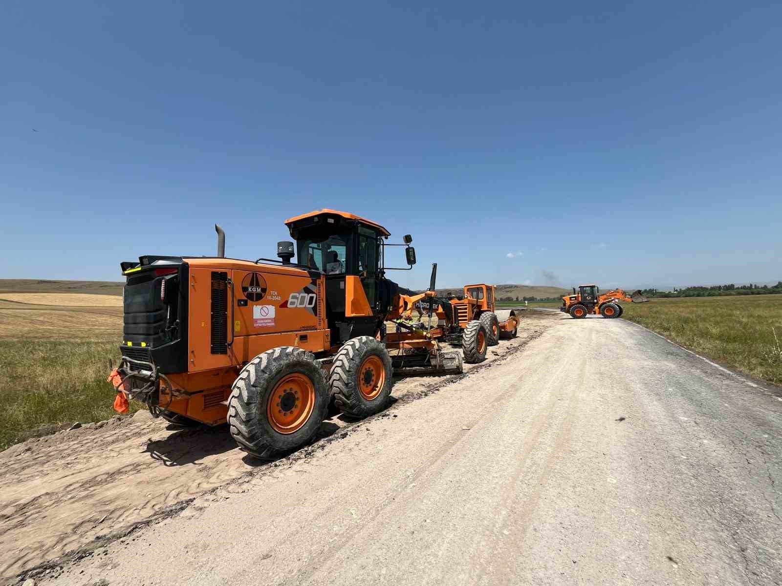 Karayolları Kayaköprü-Ani Ören Yeri yolunu genişletiyor