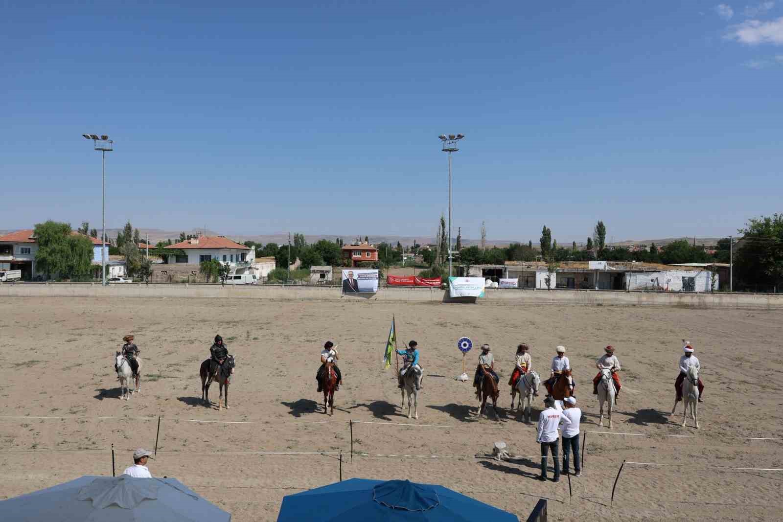 Atlı okçuluğun kalbi Kayseri’de attı