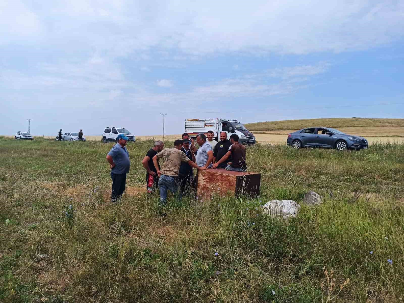 Akyaka’da köylüler içme suyu depoları imece usulüyle temizlendi