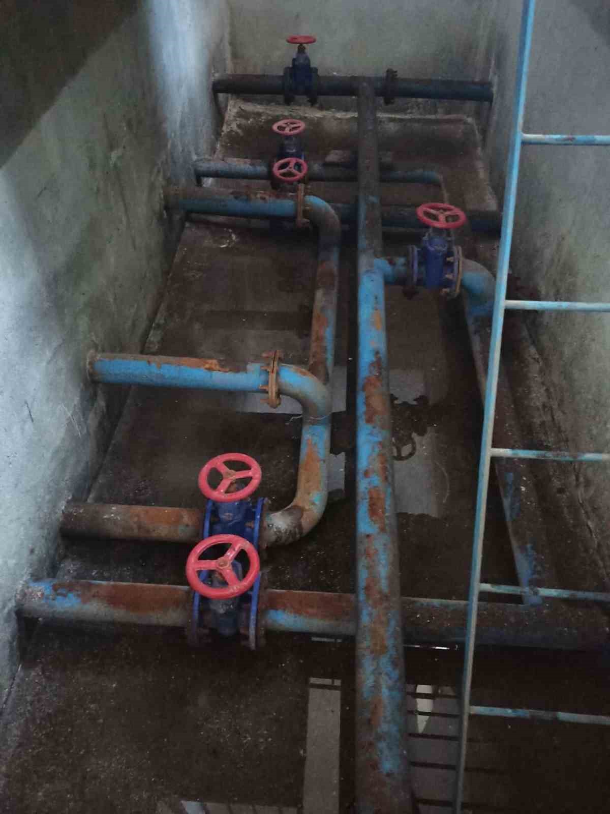 Akyaka’da köylüler içme suyu depoları imece usulüyle temizlendi